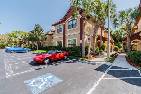 Condo in Palm Harbor, Florida, 3 bedrooms № 2214739 - photo 4