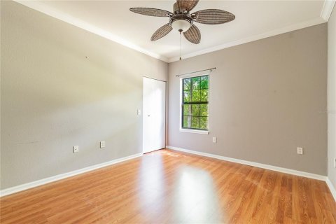 Condo in Palm Harbor, Florida, 3 bedrooms № 2214739 - photo 18