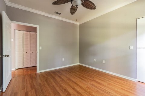 Condo in Palm Harbor, Florida, 3 bedrooms № 2214739 - photo 19
