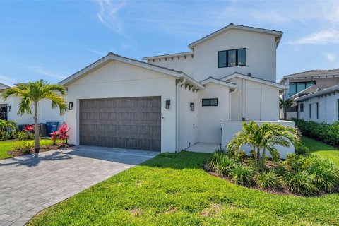 Villa ou maison à vendre à Bradenton, Floride: 5 chambres, 399.11 m2 № 1651924 - photo 1