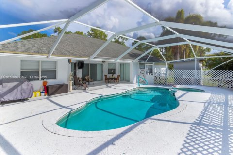 Casa en venta en Loxahatchee Groves, Florida, 4 dormitorios, 212.84 m2 № 1975354 - foto 25