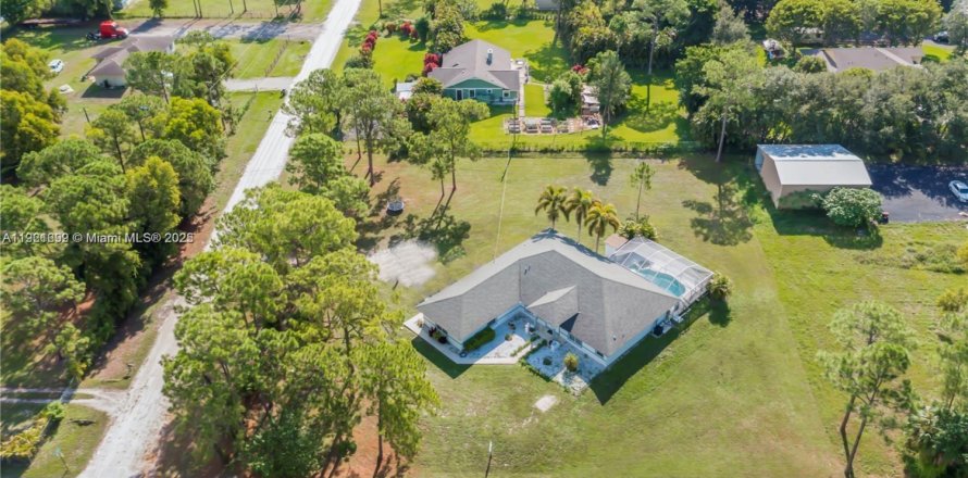 Casa en Loxahatchee Groves, Florida 4 dormitorios, 212.84 m2 № 1975354