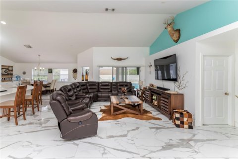 Casa en venta en Loxahatchee Groves, Florida, 4 dormitorios, 212.84 m2 № 1975354 - foto 4