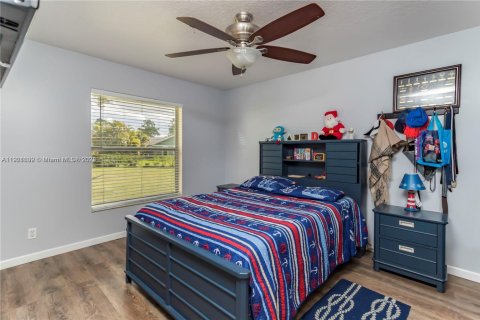 Casa en venta en Loxahatchee Groves, Florida, 4 dormitorios, 212.84 m2 № 1975354 - foto 17