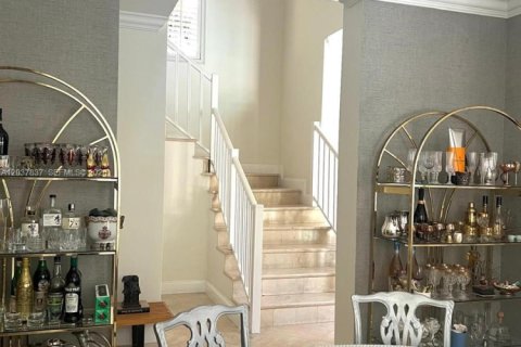 Купить виллу или дом в Ки-Бискейн, Флорида 5 спален, 328.41м2, № 2089425 - фото 11
