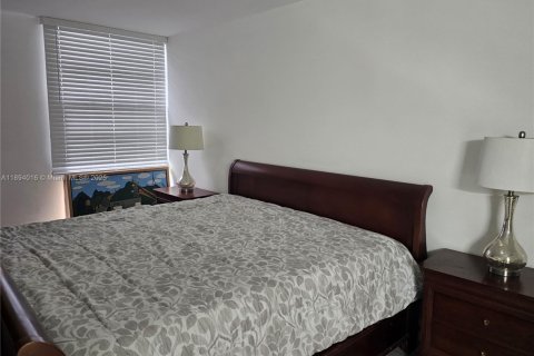 Condominio en alquiler en Aventura, Florida, 2 dormitorios, 92.34 m2 № 1947165 - foto 17