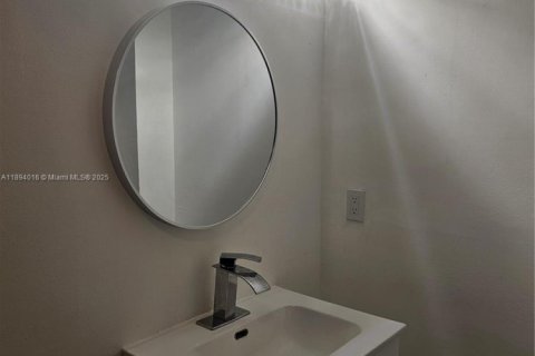 Condominio en alquiler en Aventura, Florida, 2 dormitorios, 92.34 m2 № 1947165 - foto 9