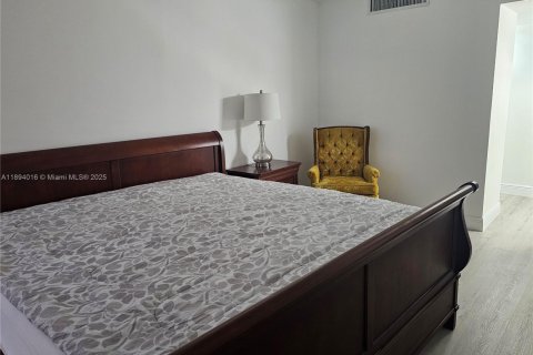 Condominio en alquiler en Aventura, Florida, 2 dormitorios, 92.34 m2 № 1947165 - foto 16