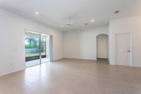 House in Palm Coast, Florida 3 bedrooms, 167.41 sq.m. № 2226796 - photo 18
