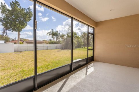 House in Palm Coast, Florida 3 bedrooms, 167.41 sq.m. № 2226796 - photo 30