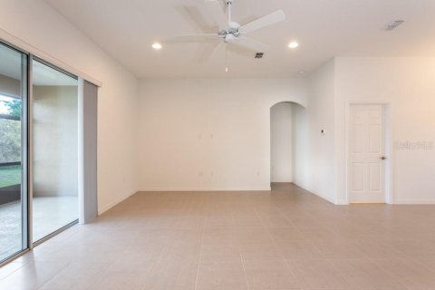 House in Palm Coast, Florida 3 bedrooms, 167.41 sq.m. № 2226796 - photo 14