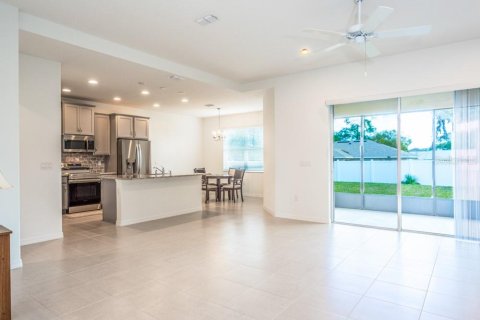 House in Palm Coast, Florida 3 bedrooms, 167.41 sq.m. № 2226796 - photo 5