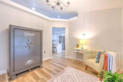 Купить виллу или дом в Плант-Сити, Флорида 9 комнат, 149.57м2, № 1900039 - фото 13