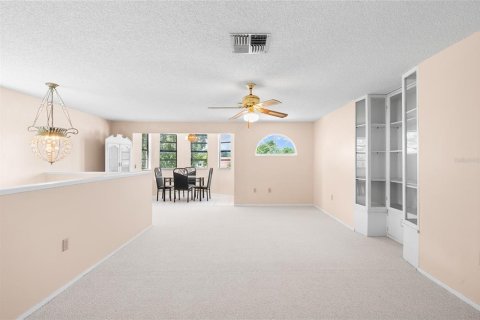 House in Holiday, Florida 3 bedrooms, 233.18 sq.m. № 1898941 - photo 29