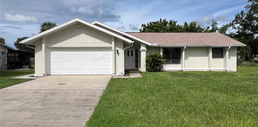 Casa en Port Charlotte, Florida 3 dormitorios, 144.93 m2 № 1913500
