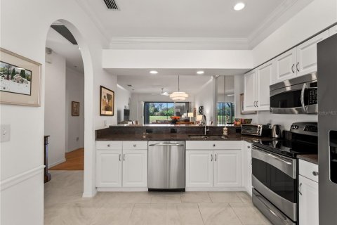 House in Sarasota, Florida 2 bedrooms, 147.25 sq.m. № 2395899 - photo 6