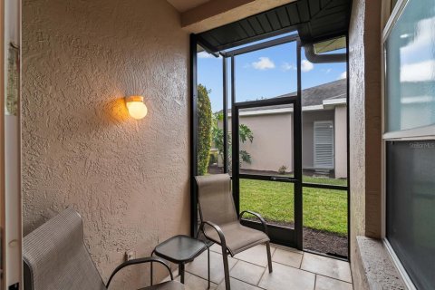 House in Sarasota, Florida 2 bedrooms, 147.25 sq.m. № 2395899 - photo 17