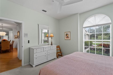 House in Sarasota, Florida 2 bedrooms, 147.25 sq.m. № 2395899 - photo 11