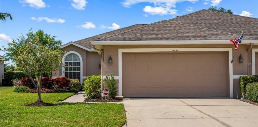House in Sarasota, Florida 2 bedrooms, 147.25 sq.m. № 2395899