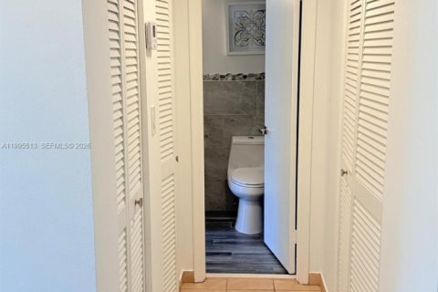 Снять в аренду кондоминиум в Майами, Флорида 1 спальня, 66.15м2, № 2058612 - фото 6