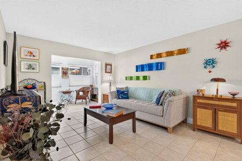 Copropriété à vendre à Bradenton Beach, Floride: 2 chambres, 70.05 m2 № 2398589 - photo 12