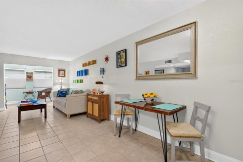 Copropriété à vendre à Bradenton Beach, Floride: 2 chambres, 70.05 m2 № 2398589 - photo 9