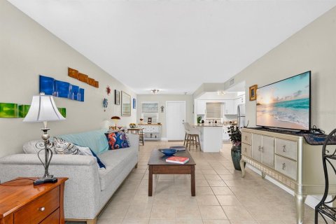 Copropriété à vendre à Bradenton Beach, Floride: 2 chambres, 70.05 m2 № 2398589 - photo 10