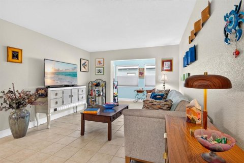 Copropriété à vendre à Bradenton Beach, Floride: 2 chambres, 70.05 m2 № 2398589 - photo 11