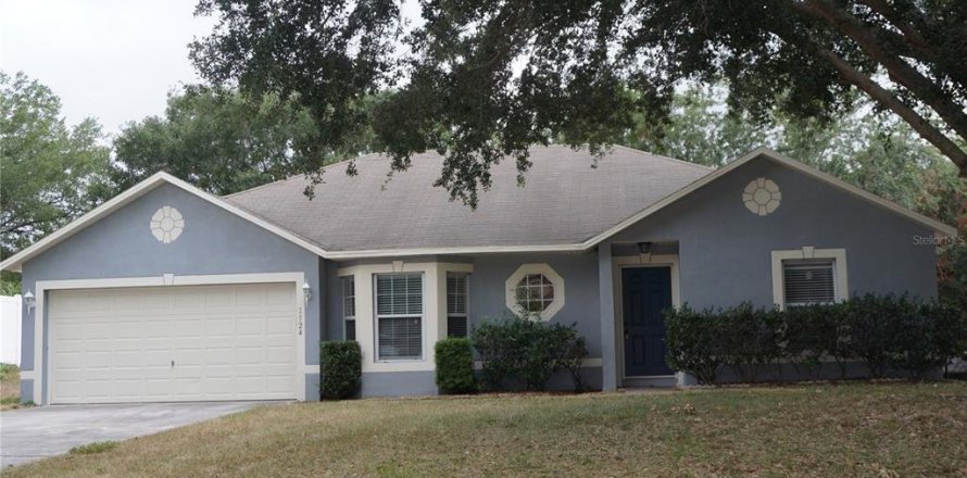 House in Minneola, Florida 4 bedrooms, 156.35 sq.m. № 1193283