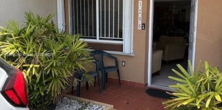 Condo in Miami, Florida, 2 bedrooms № 1809371