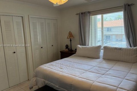 Condo in Miami, Florida, 2 bedrooms  № 1809371 - photo 13