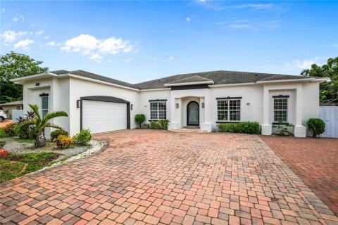 House in Orlando, Florida 3 bedrooms, 200.67 sq.m. № 1900349 - photo 17