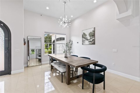 House in Orlando, Florida 3 bedrooms, 200.67 sq.m. № 1900349 - photo 5