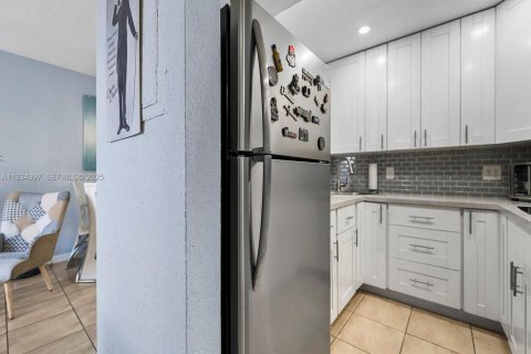 Copropriété à louer à Miami, Floride: 2 chambres, 89.19 m2 № 1992832 - photo 8