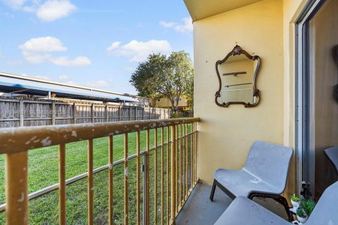 Copropriété à louer à Miami, Floride: 2 chambres, 89.19 m2 № 1992832 - photo 17