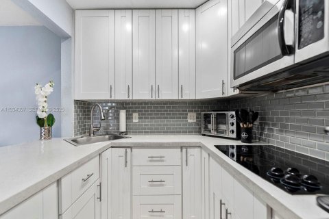 Copropriété à louer à Miami, Floride: 2 chambres, 89.19 m2 № 1992832 - photo 9