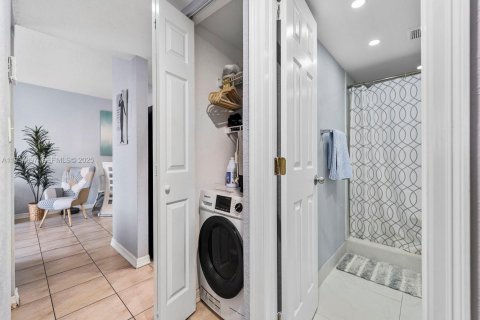 Copropriété à louer à Miami, Floride: 2 chambres, 89.19 m2 № 1992832 - photo 16