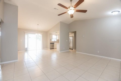 House in Cape Coral, Florida 3 bedrooms, 112.6 sq.m. № 1893983 - photo 2