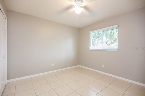 House in Cape Coral, Florida 3 bedrooms, 112.6 sq.m. № 1893983 - photo 10