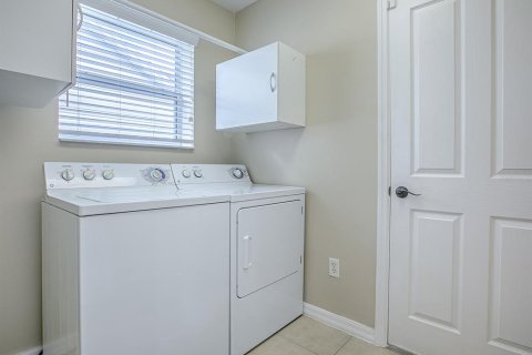 Casa en venta en The Villages, Florida, 3 dormitorios, 154.87 m2 № 1913707 - foto 29