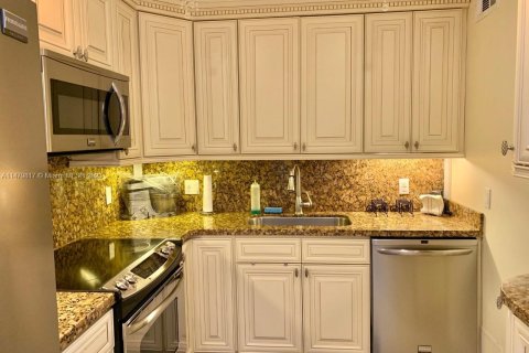 Condominio en venta en Hallandale Beach, Florida, 1 dormitorio, 80.82 m2 № 1933882 - foto 2