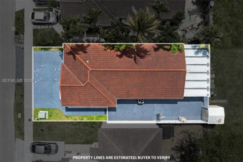 House in Miami, Florida 3 bedrooms, 130.62 sq.m. № 2065488 - photo 30