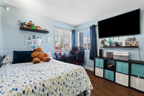 House in Miami, Florida 3 bedrooms, 130.62 sq.m. № 2065488 - photo 21