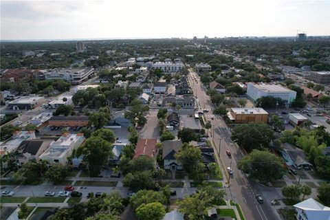 Apartamento en alquiler en Tampa, Florida, 2 dormitorios, 83.61 m2 № 1800058 - foto 1