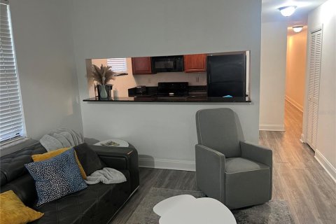 Apartamento en alquiler en Tampa, Florida, 2 dormitorios, 83.61 m2 № 1800058 - foto 4