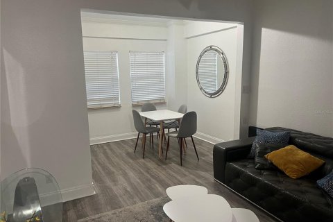 Apartamento en alquiler en Tampa, Florida, 2 dormitorios, 83.61 m2 № 1800058 - foto 13
