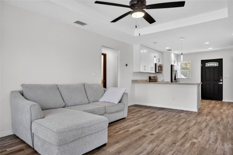 House in Punta Gorda, Florida 2 bedrooms, 86.4 sq.m. № 2115837 - photo 8
