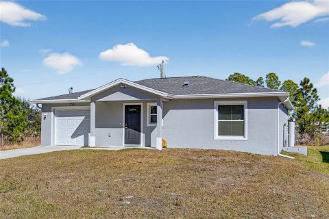 House in Punta Gorda, Florida 2 bedrooms, 86.4 sq.m. № 2115837 - photo 3