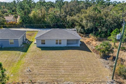 House in Punta Gorda, Florida 2 bedrooms, 86.4 sq.m. № 2115837 - photo 26
