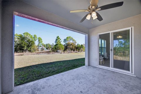 House in Punta Gorda, Florida 2 bedrooms, 86.4 sq.m. № 2115837 - photo 17